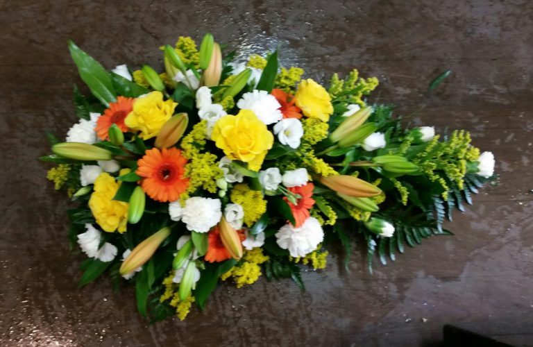 Yellow/Orange and White Single Ended Spray