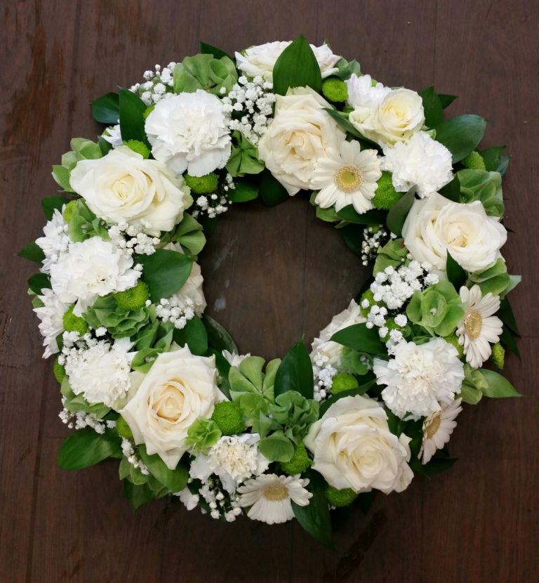 Green/White Wreath